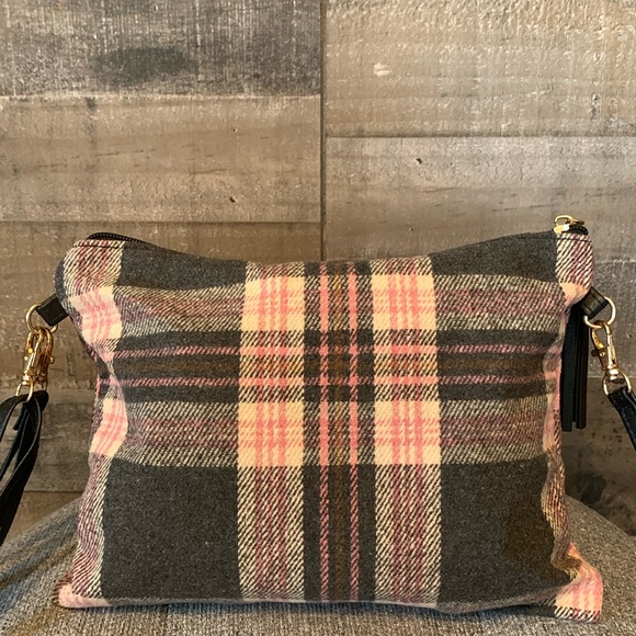 Plaid Crossbody - Picture 4 of 16